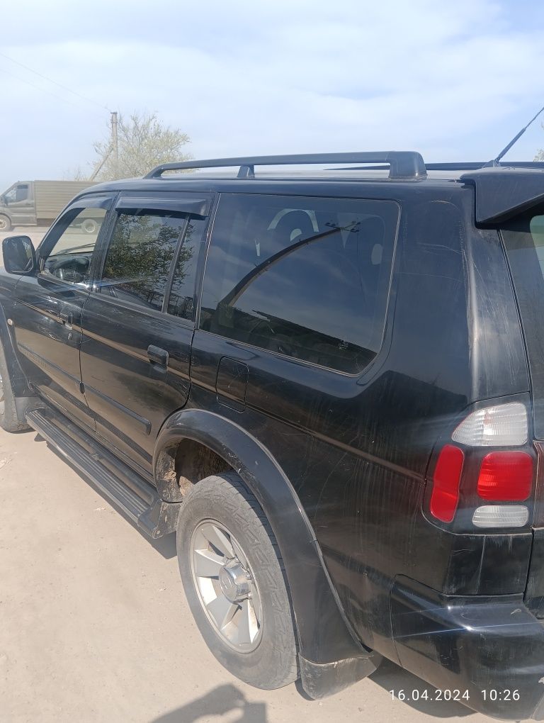 Mitsubishi pajero sport 2006