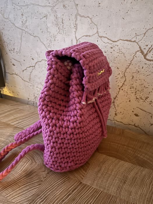 Plecak z frędzlami ręcznie wykonany