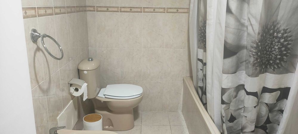 Excelente quarto Independente + serventia de cozinha em Ponte de Lima