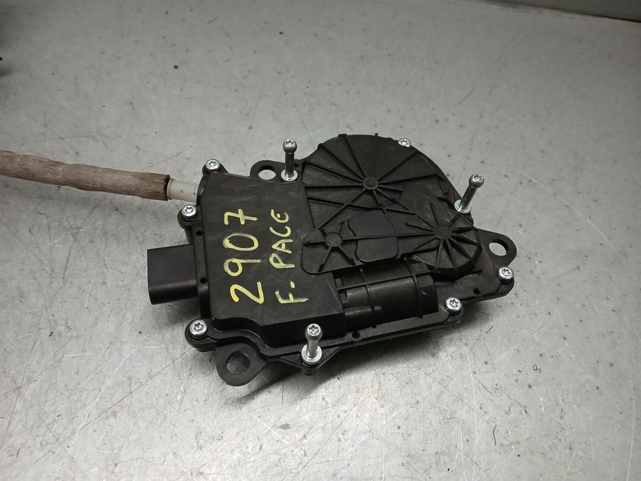 Fechadura / fecho da mala JAGUAR F-Pace (X761)