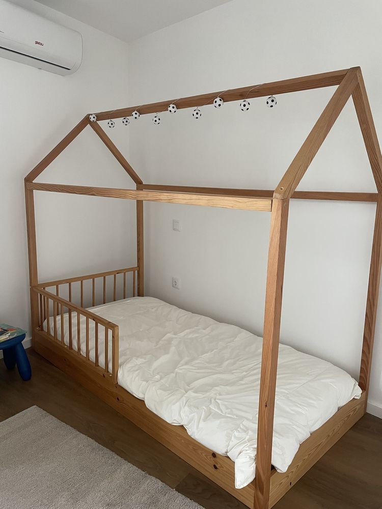 Cama casinha com colchão