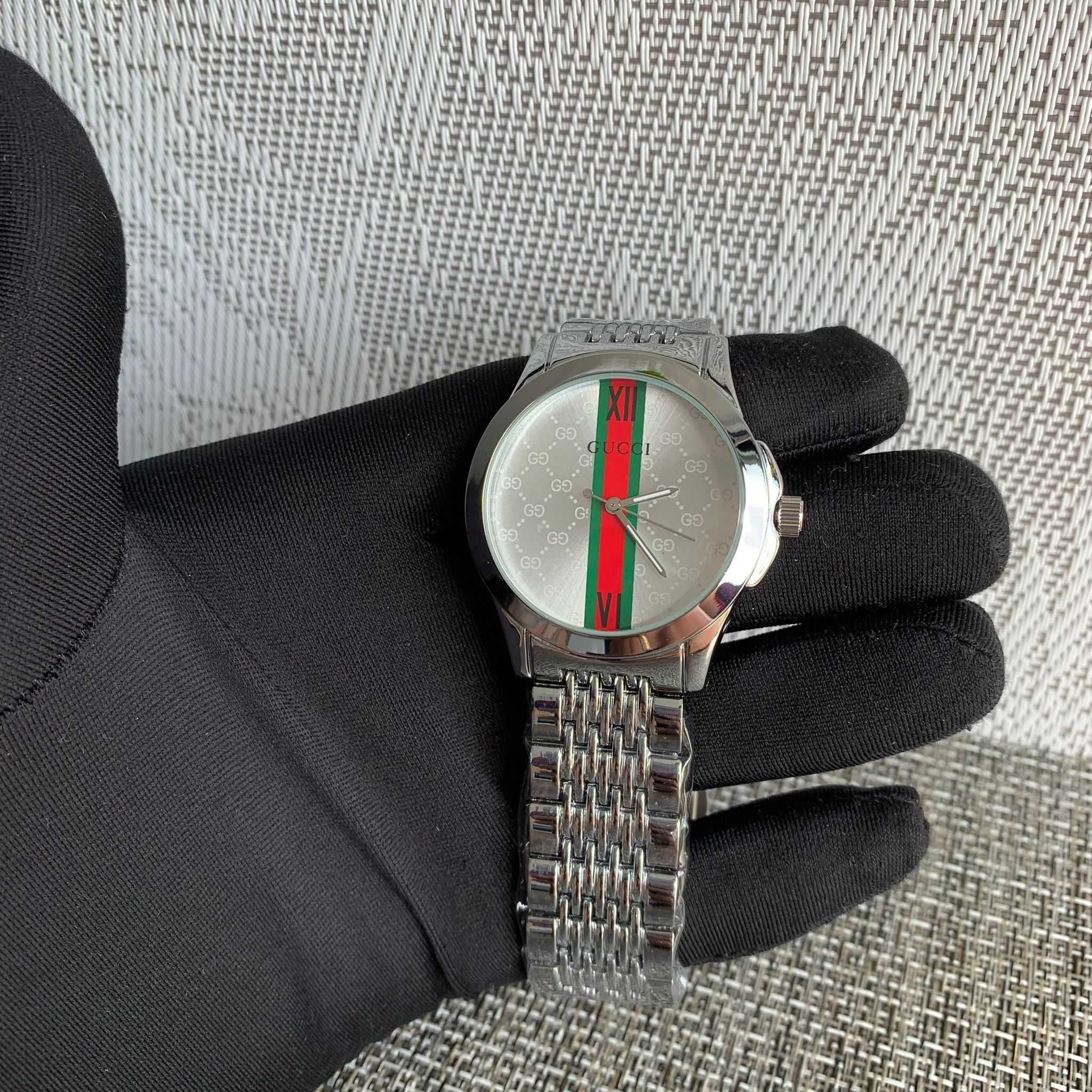 Nieużywany Damski Zegarek Gucci - Analogowy Klasyczny Kolekcjonerski