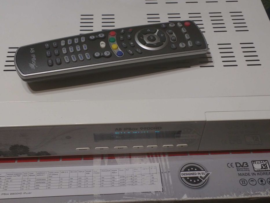 Спутниковый рессивер HD AB IPBox 9900HD