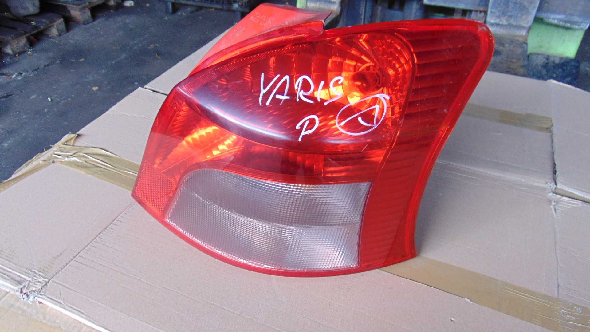 Lis3 Lampa prawa tylna prawy tył toyota yaris II wysyłka