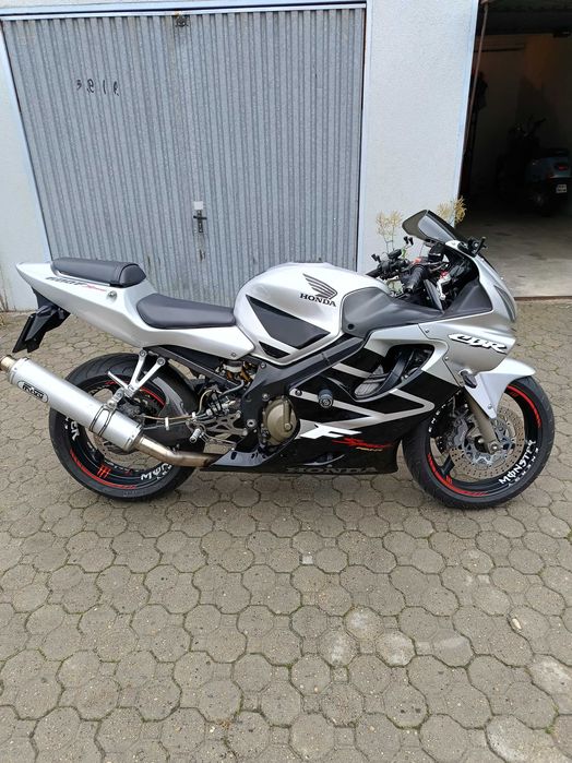 Honda CBR f4isport