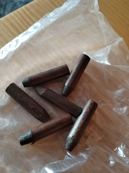 Expositor de pistolas ou espadas