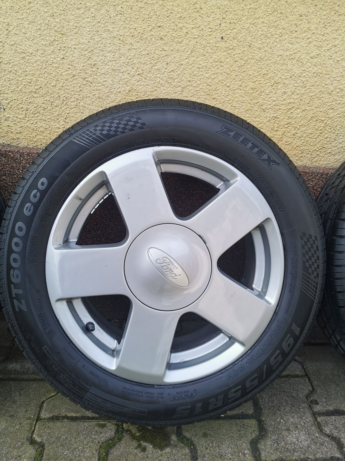 Felgi Ford Fiesta 4x108 + nowe opony letnie 195/55/r15