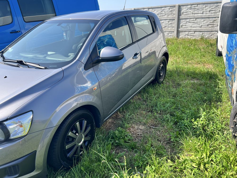 Chevrolet aveo, jeździła kobieta