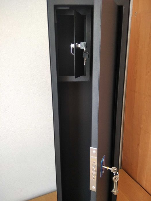 сейф 130х25х20 см з тейзером і полкою без посередників доставка 175грн