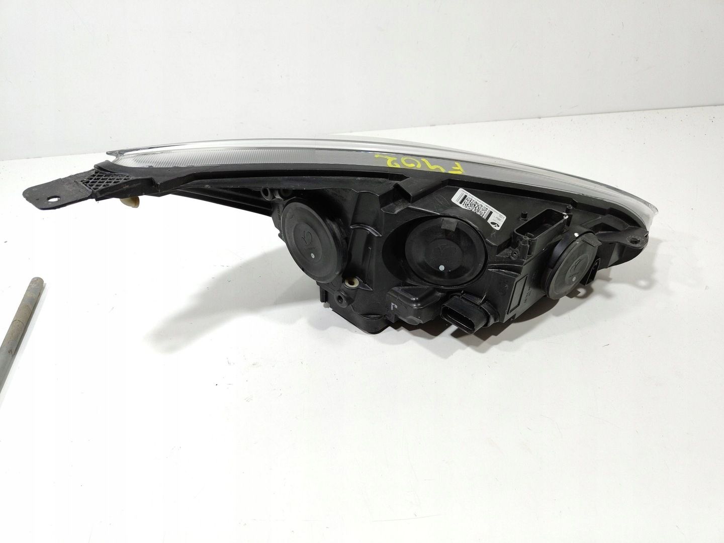 Ford focus mk3 lift 14-18 lampa lewy przod +led ciemna