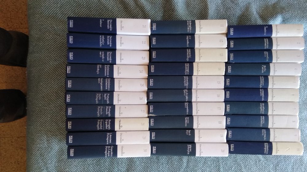 Enciclopédia Ilustrada Público completa (30 volumes) - LER DESCRIÇÃO