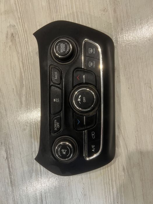 Блок керування пічки/клімат-контролю 68293523AC Jeep Cherokee KL