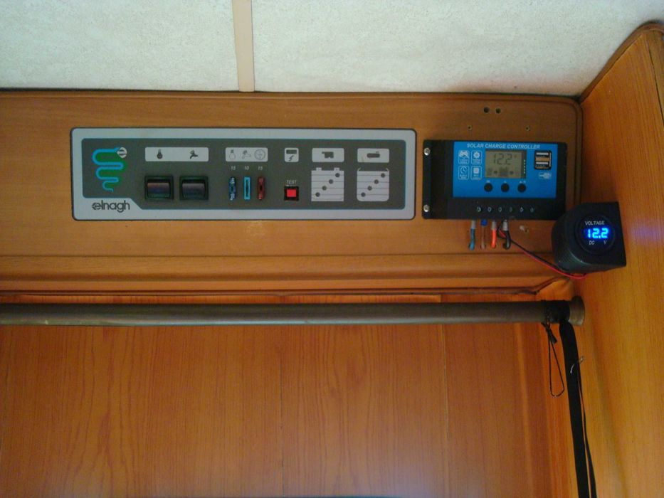 Kamper Ford Transit 2.5 D EHBFHL - 2 - 150 L 7 osobowy