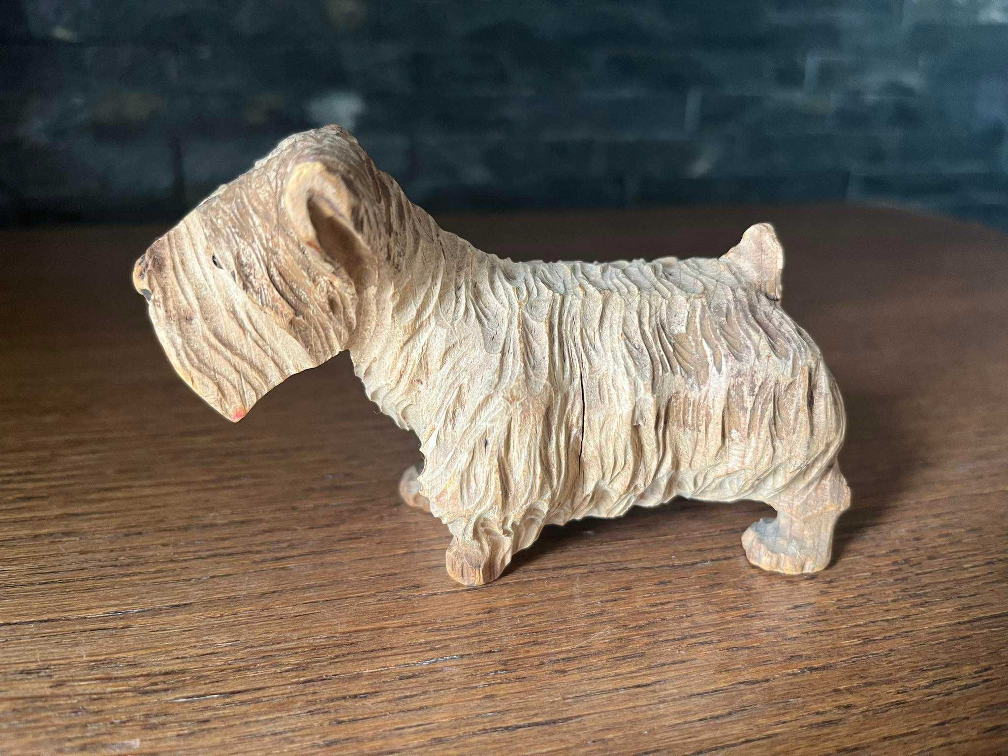 Pies Sznaucer figurka drewno