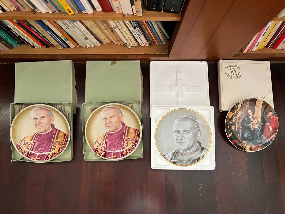 Pratos Papa João Paulo II +  Prato Natal Vista Alegre NOVOS nas caixas