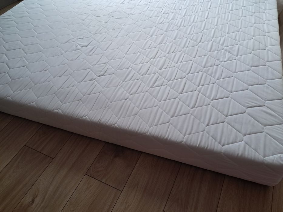 Materac piankowy 180x200