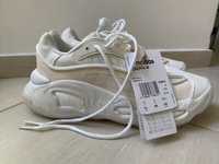 Продам кросівки Adidas Oznova W