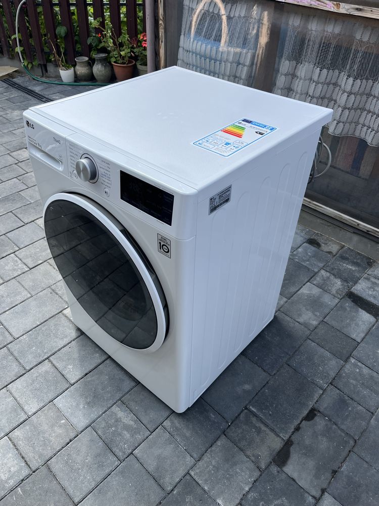 Продам сушильну машину LG RC8TV9AVHN (8 кг)