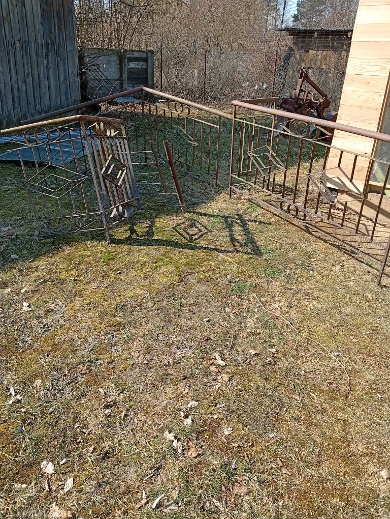 Balustrady balkonowe i schodowe