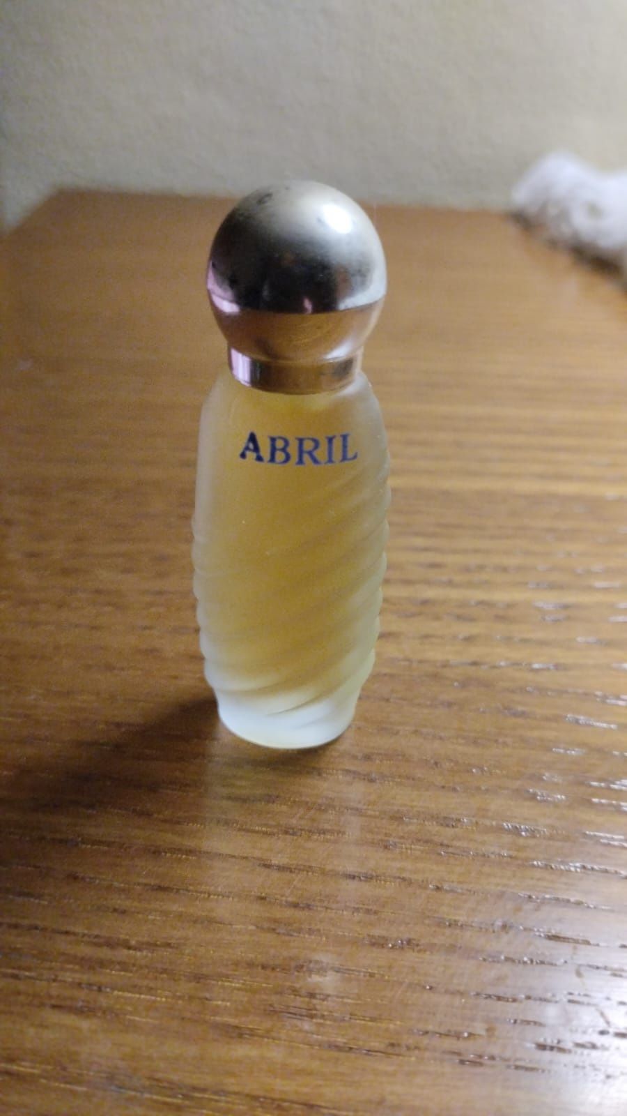 Perfume Abril miniatura original para venda