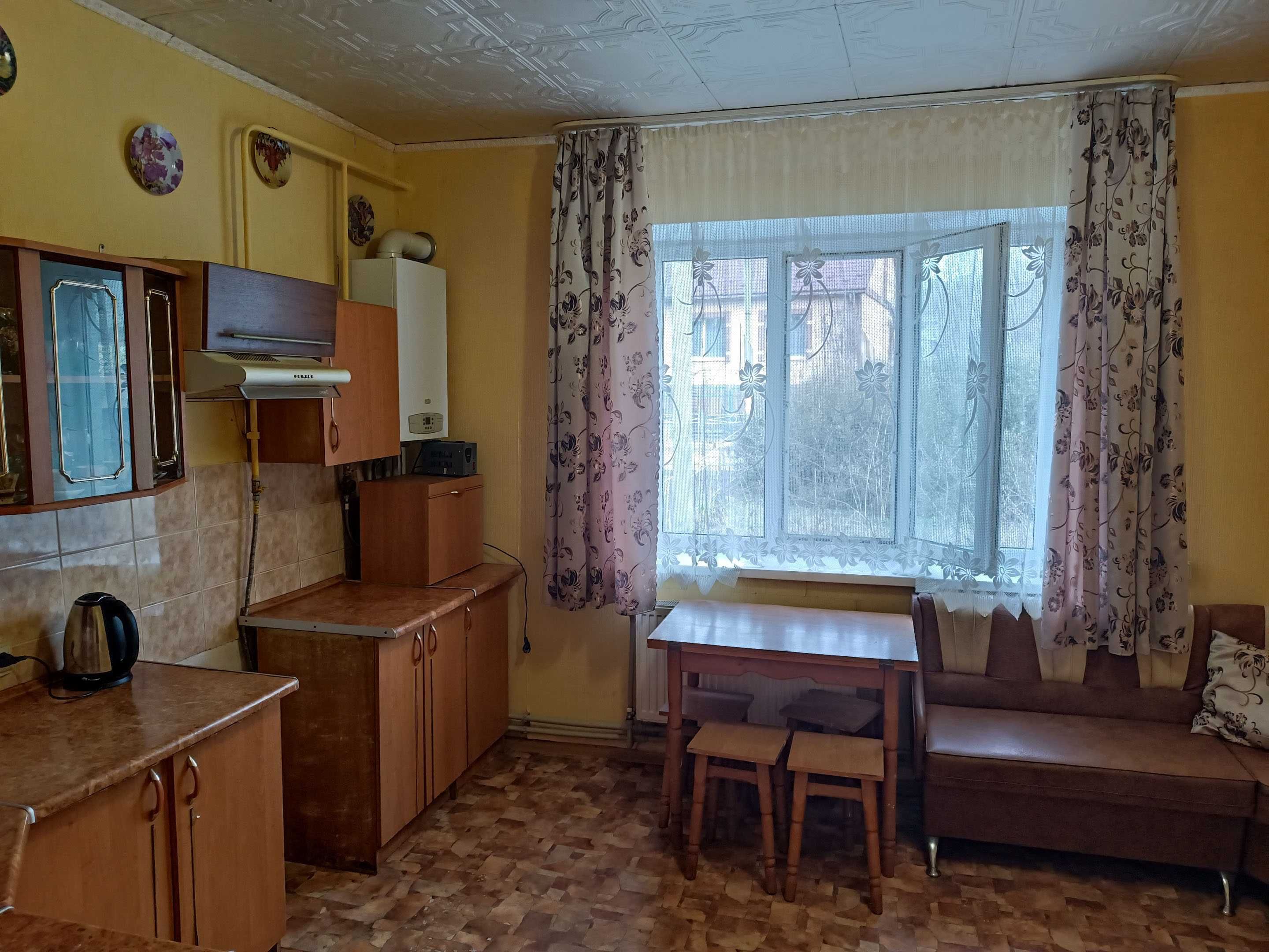 Частина будинку в селі Верхів