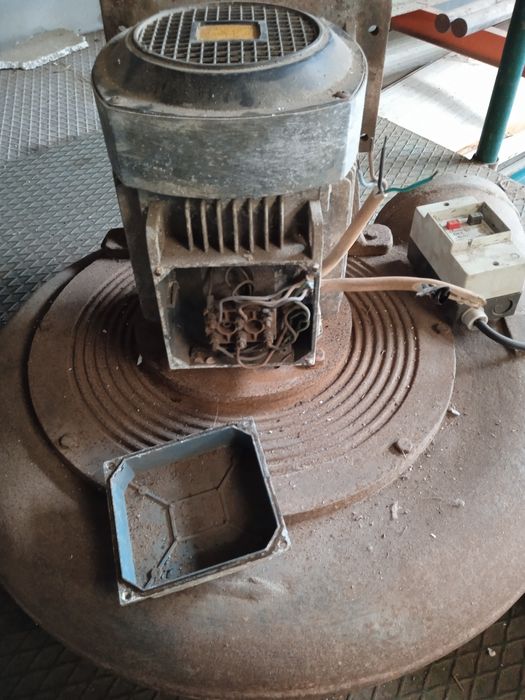 Ventilador em caracol grande com motor muito potente