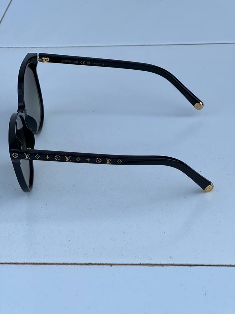 Оригинальные солнцезащитные очки Louis Vuitton (состояние идеальное)