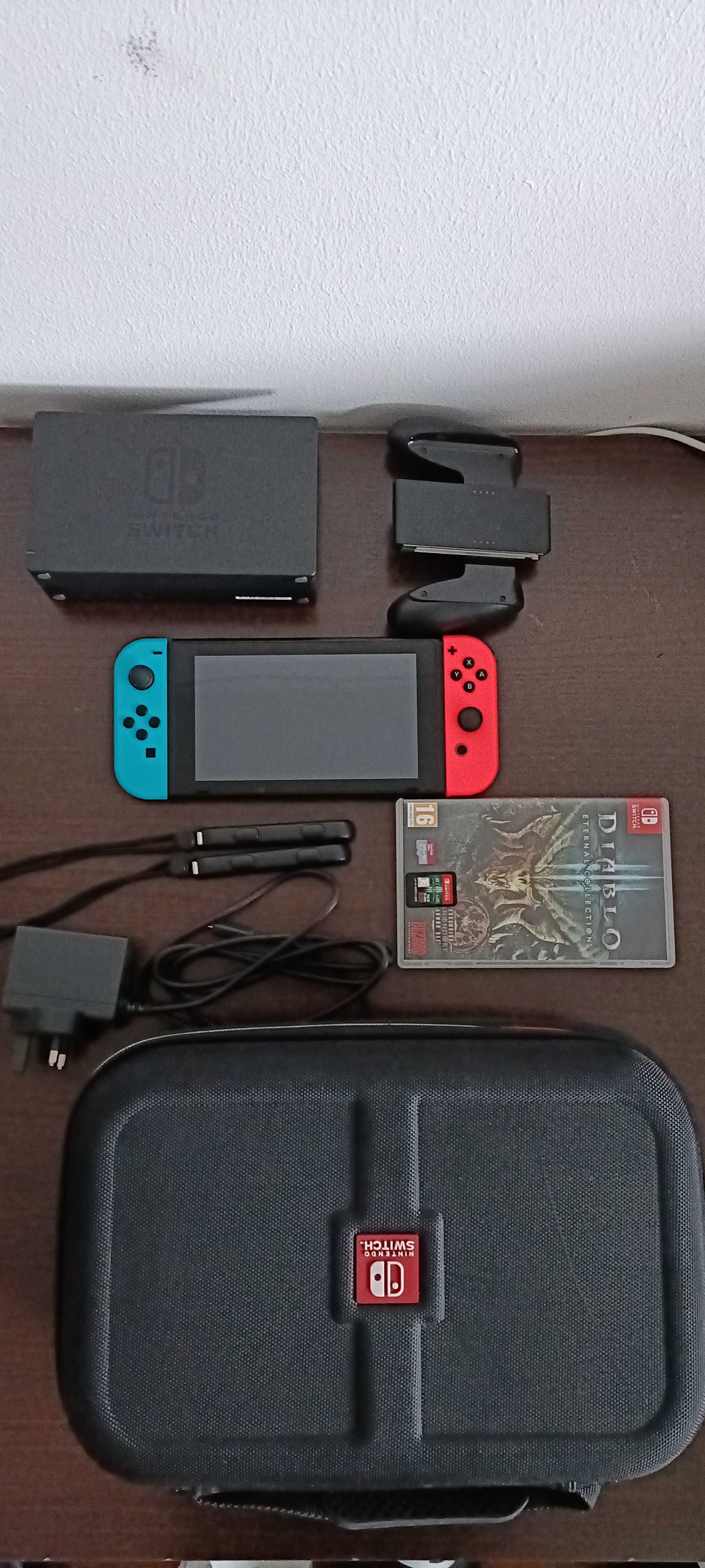Konsola Nintendo Switch z Dodatkami