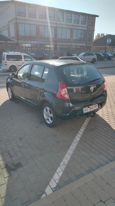 ДАЧІЯ Сандеро в гарному стані