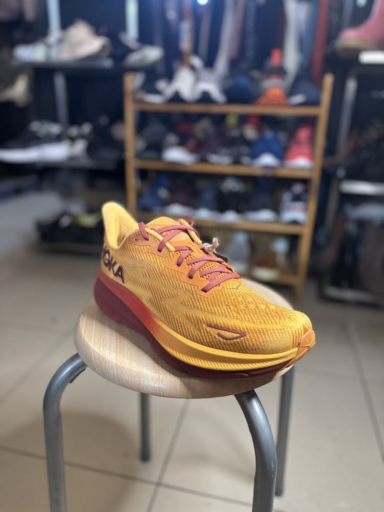 Кросівки HOKA, розмір 44 2/3(28,5 см)