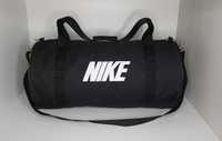 Спортивная чёрная сумка тубус Nike. Новая.