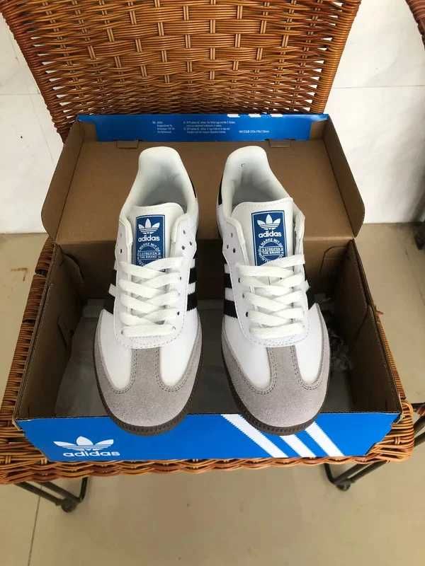 Supermiękkie dno/__Adidas Handball Aluminiowy czarny A>42
