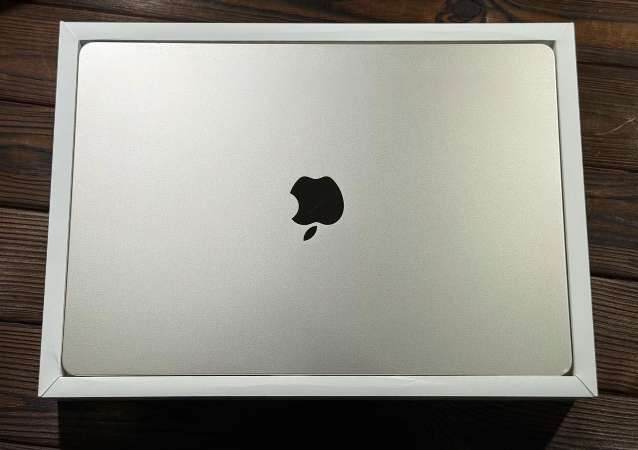Macbook Air 15 2023 M2 8ram 256gb starlight mqku3 880$