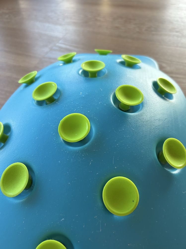Bujawka Fat Brain Toys Teeter Popper niebieska deska do balansowania