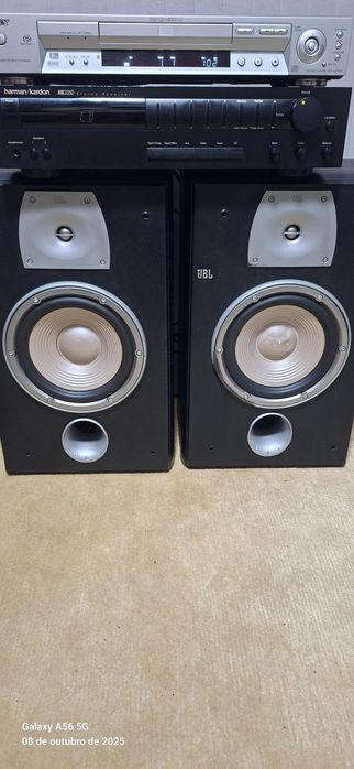 Amplificador receiver harman kardon  mas colunas jbl