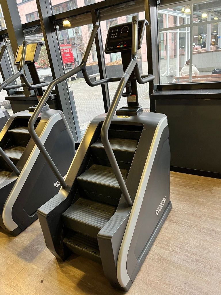 Комплект тренажерів для тренажерного залу Technogym Selection