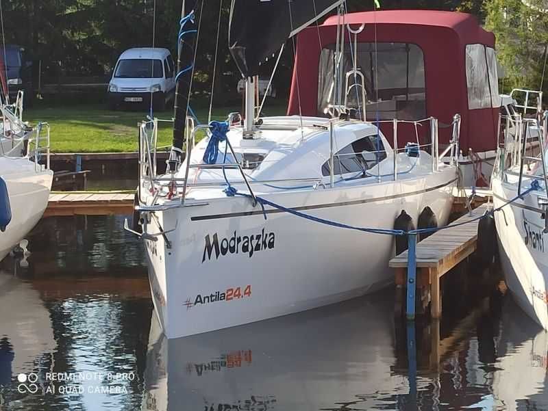 jacht żaglowy Antila 24,4 - czarter Mazury