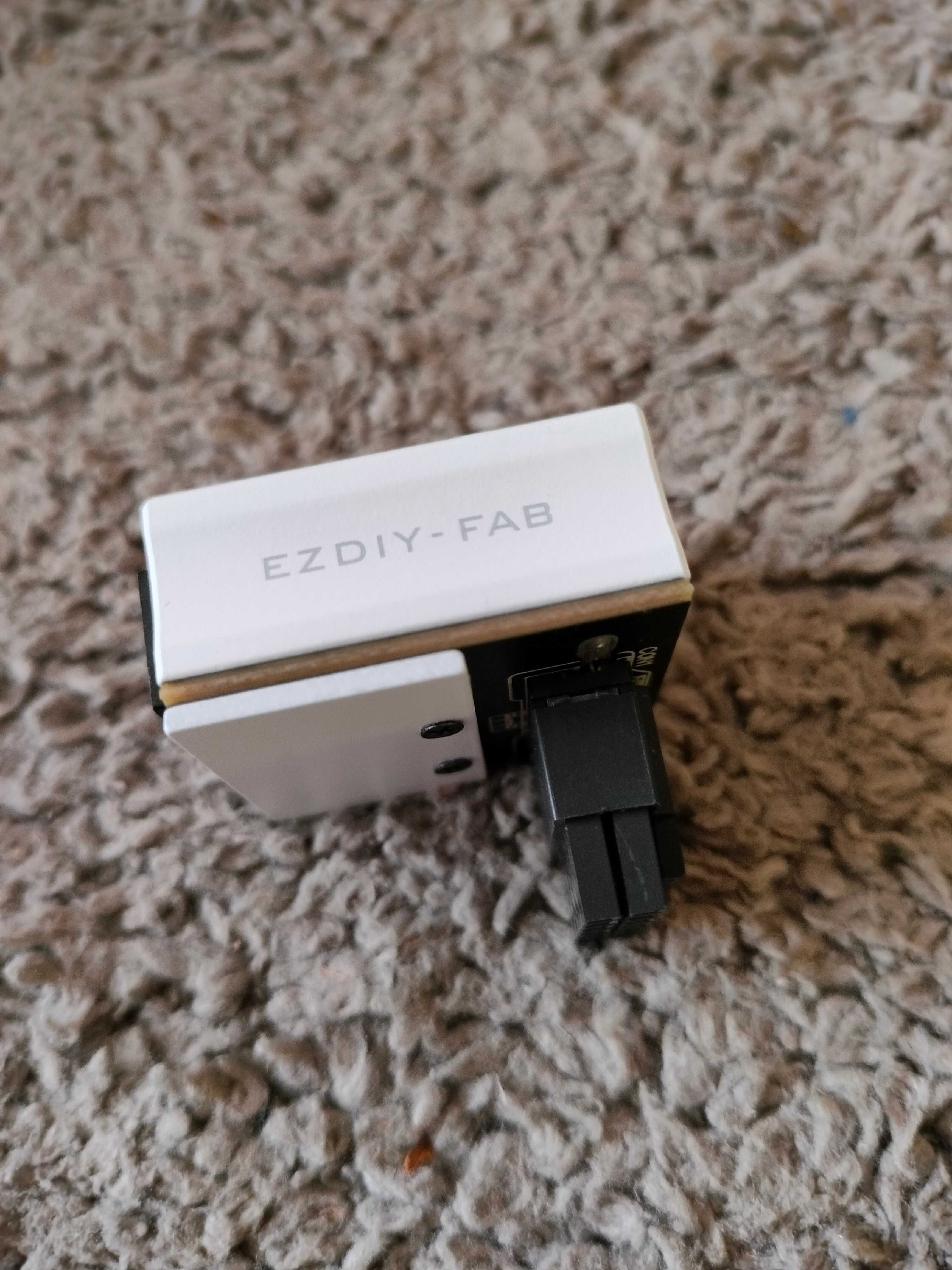 EZDIY-FAB 12VHPWR 12+4-pinowy adapter kątowy do karty graficznej