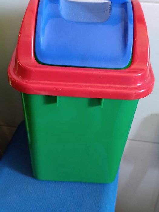 Pequeno Caixote Papeleira Colors 34x22cm