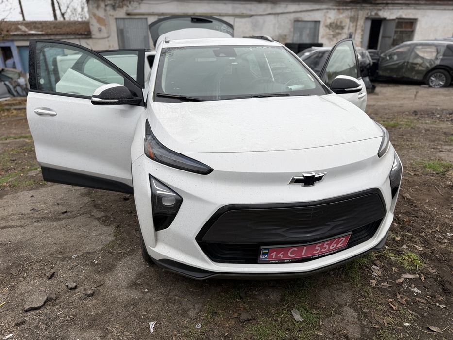 Бампер Chevrolet Bolt EUV 2023