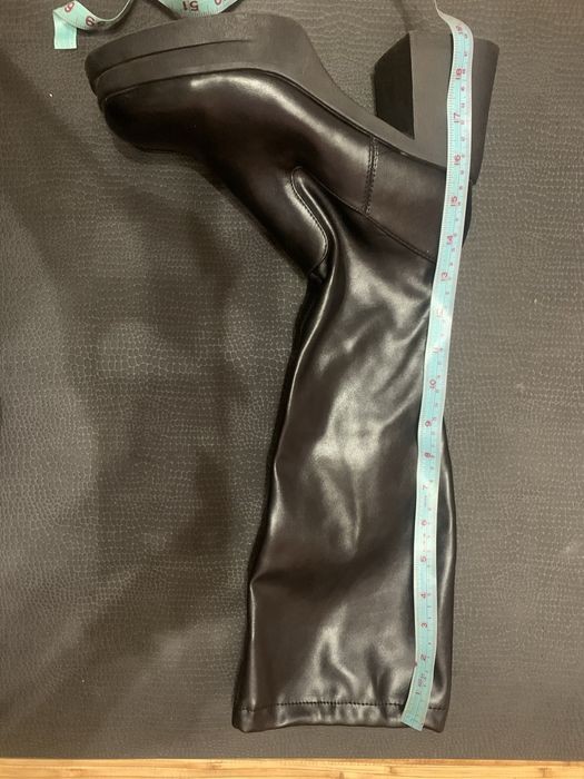 Сапоги на квадратному каблуці