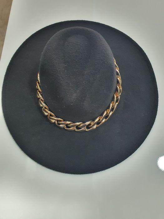 Chapéus de lã várias cores