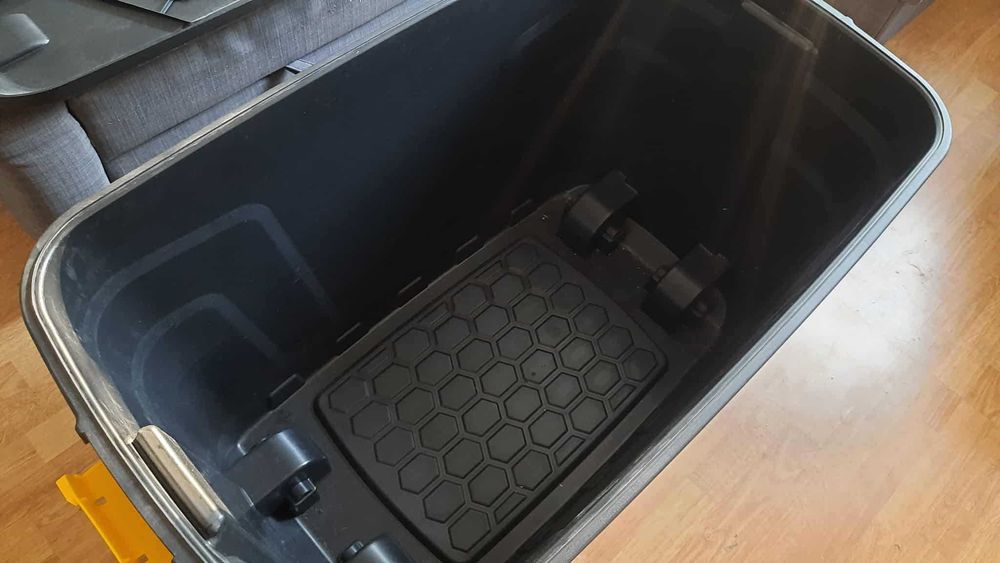 Plastikowy kubeł 200 l