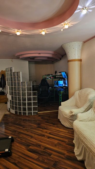 Продам квартиру 60м, пр.Гагарина,43