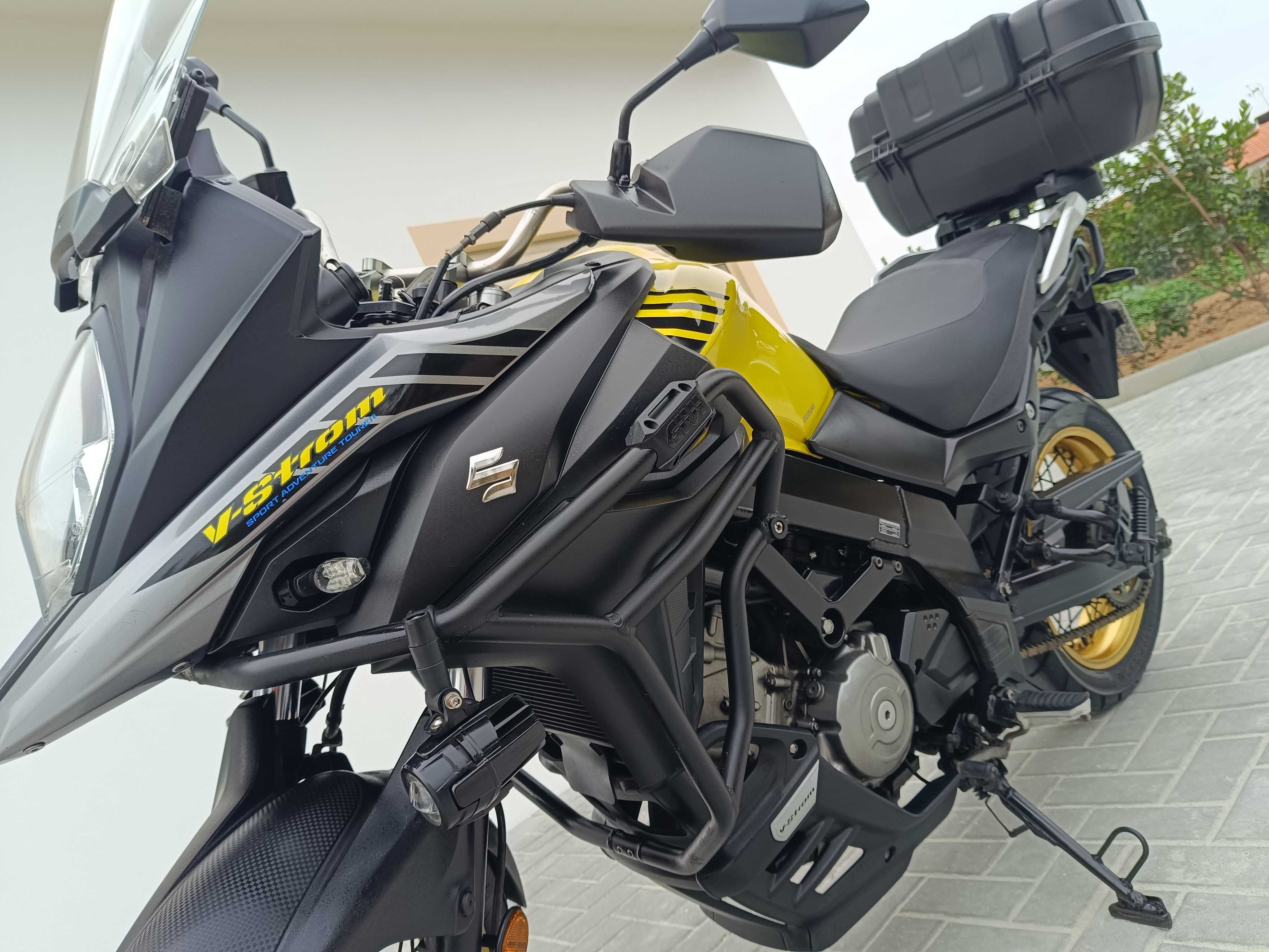 Suzuki V-Strom 650. EXCELENTE, Como nova, 36964 Kms. Negociável.