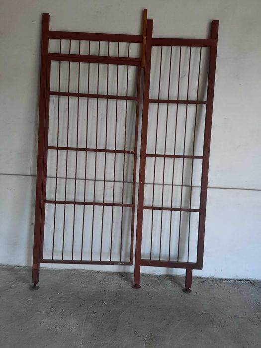 Krata stalowa z profili zamkniętych