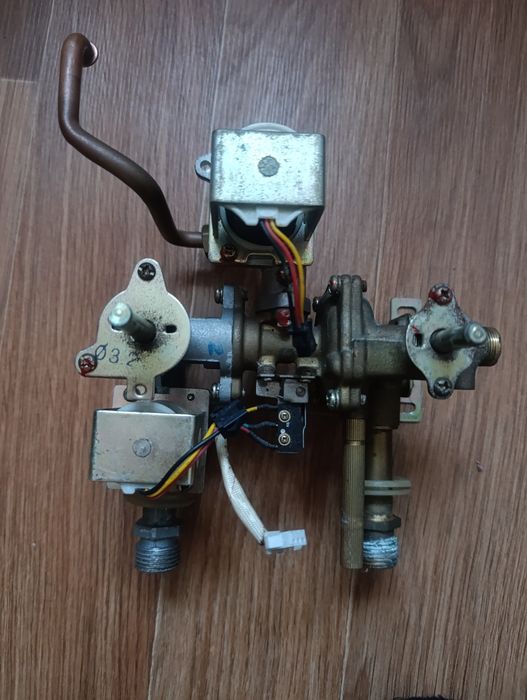 Редуктор газо-водяний бу