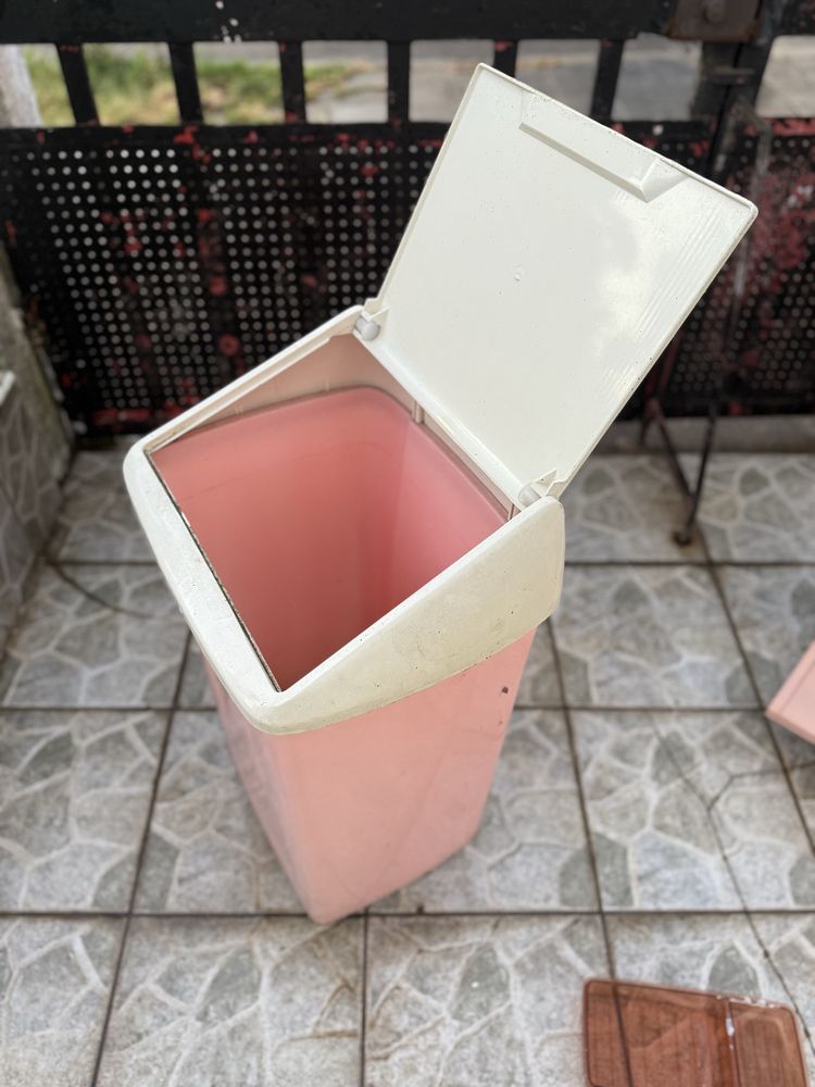 Conjunto de loicas WC antigo
