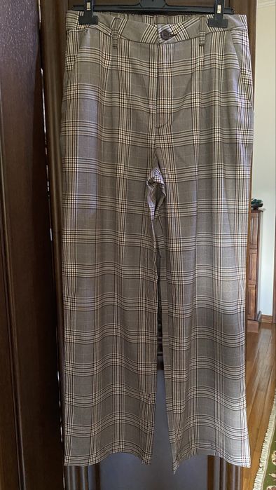 Calças novas Divided, tamanho L