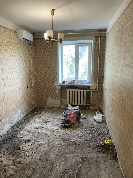 Демонтаж, штукатурки, плитки,перегородок,стяжки,гіпсокартону,обоїв.